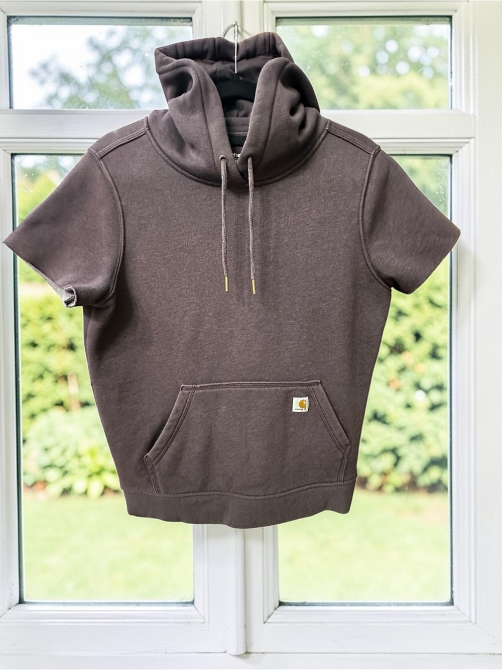 Carhartt Short Sleeve Hoodie Sweatshirt.
Purple. Size: Medium